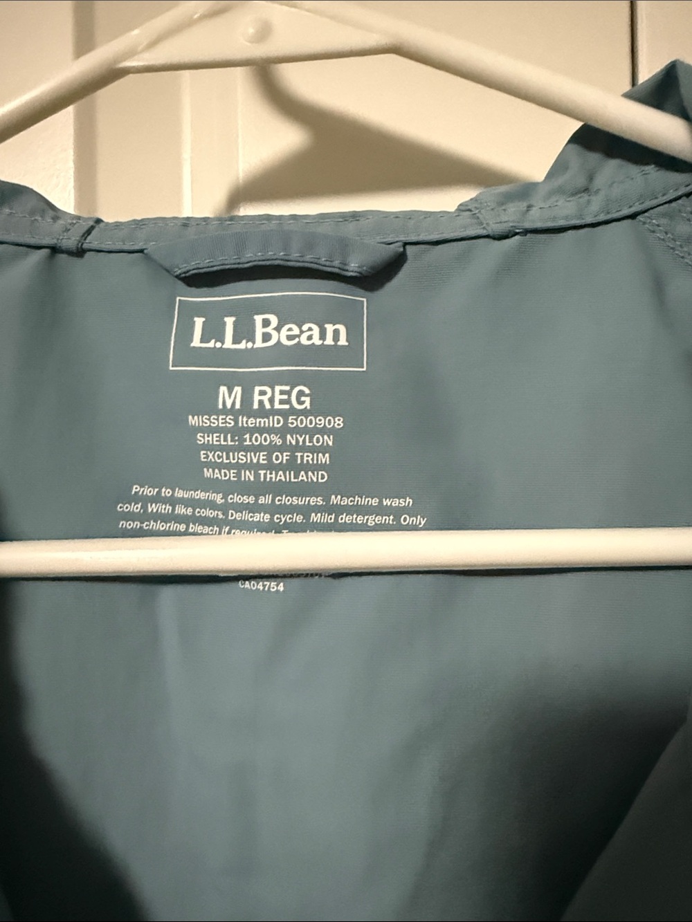 L.L. Bean pull over - Picture 2 of 3